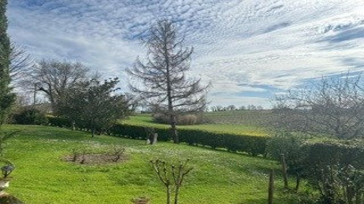 Ma-Cabane - Vente Maison Saint-Romain-la-Virvee, 188 m²