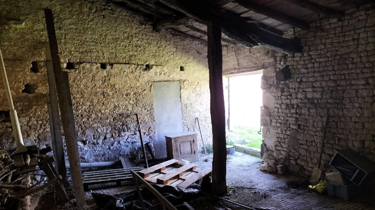 Ma-Cabane - Vente Maison SAINT SATURNIN DU BOIS, 1 m²