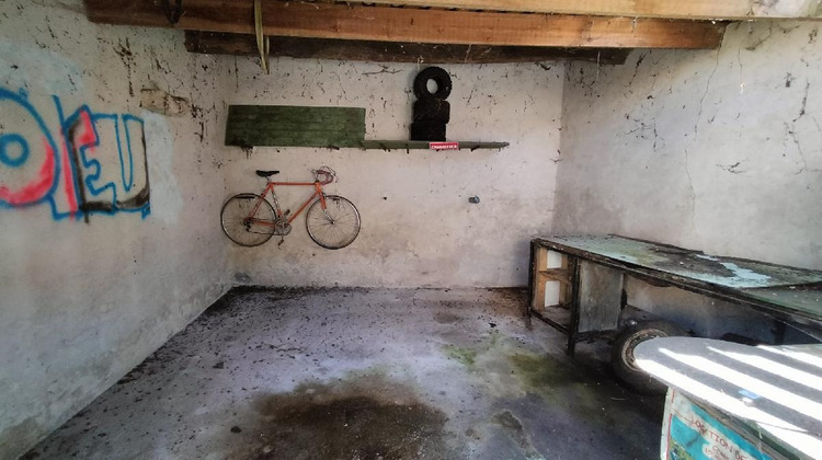 Ma-Cabane - Vente Maison SAINT SATURNIN DU BOIS, 1 m²