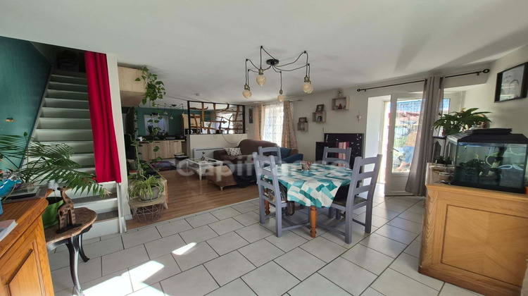 Ma-Cabane - Vente Maison SAINT SATURNIN DU BOIS, 74 m²