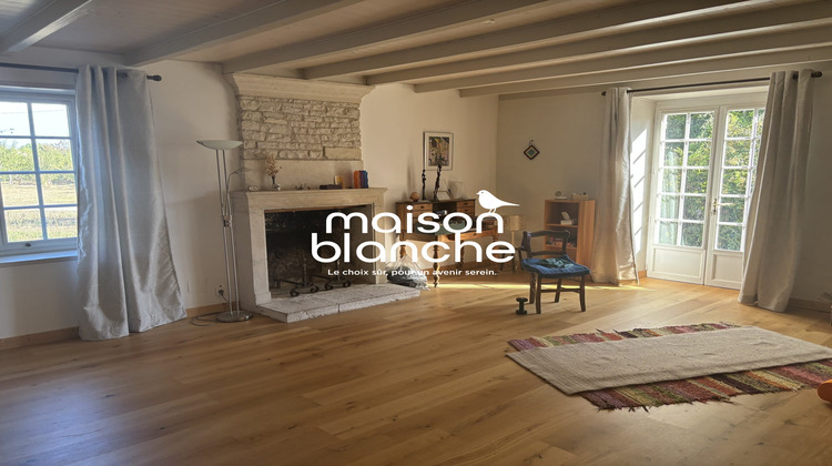 Ma-Cabane - Vente Maison Saint-Saturnin-du-Bois, 185 m²