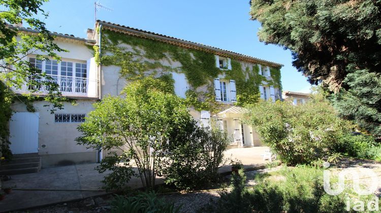 Ma-Cabane - Vente Maison Saint-Saturnin-Lès-Avignon, 500 m²