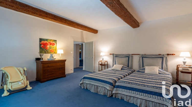 Ma-Cabane - Vente Maison Saint-Saturnin-Lès-Avignon, 289 m²