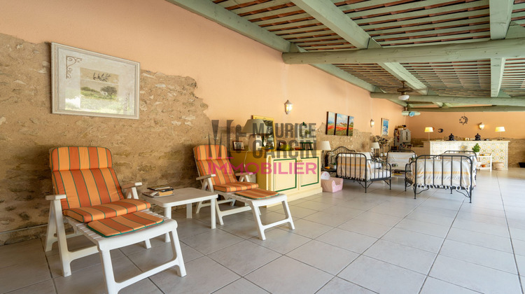 Ma-Cabane - Vente Maison Saint-Saturnin-lès-Avignon, 289 m²
