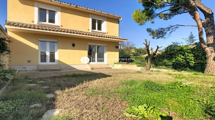 Ma-Cabane - Vente Maison Saint-Saturnin-lès-Avignon, 90 m²