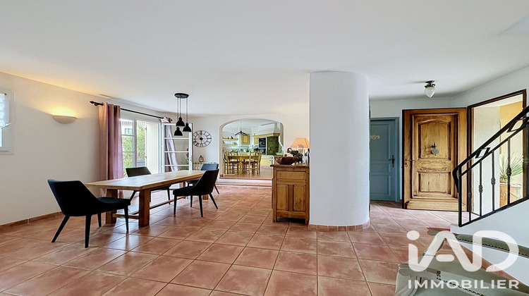 Ma-Cabane - Vente Maison Saint-Saturnin-Lès-Avignon, 150 m²
