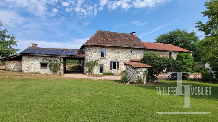 Ma-Cabane - Vente Maison Saint-Saud-Lacoussière, 260 m²
