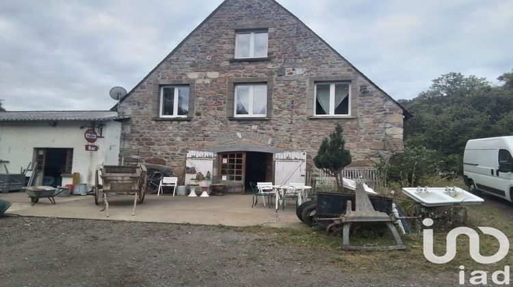 Ma-Cabane - Vente Maison Saint Sauves d'Auvergne, 293 m²