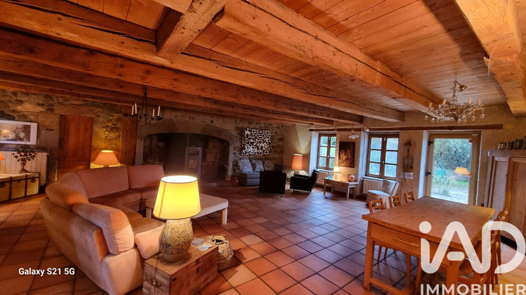 Ma-Cabane - Vente Maison Saint-Sauves-d'Auvergne, 300 m²