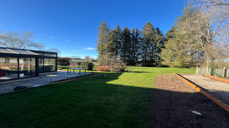 Ma-Cabane - Vente Maison Saint-Sauves-d'Auvergne, 324 m²