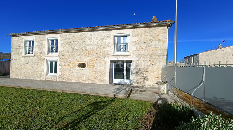 Ma-Cabane - Vente Maison SAINT-SAUVEUR-D'AUNIS, 229 m²