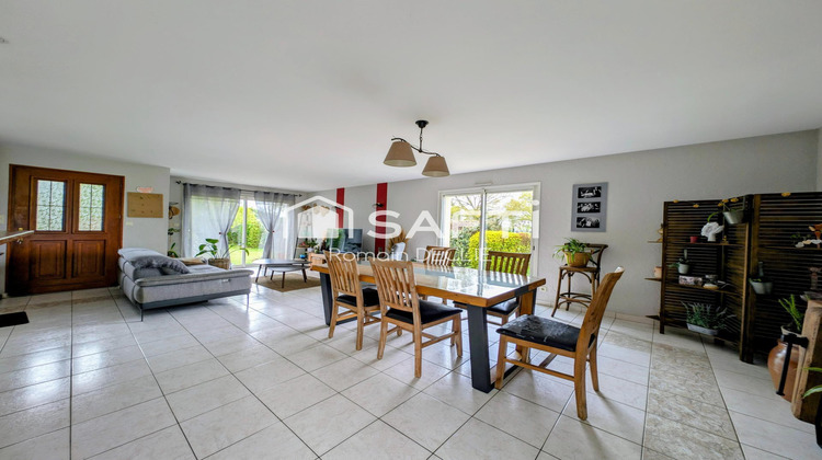 Ma-Cabane - Vente Maison Saint-Sauveur-de-Flee, 130 m²