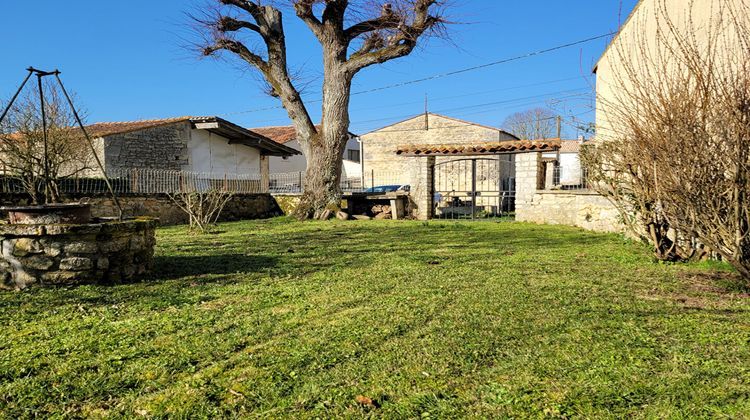 Ma-Cabane - Vente Maison SAINT-SAVINIEN, 76 m²