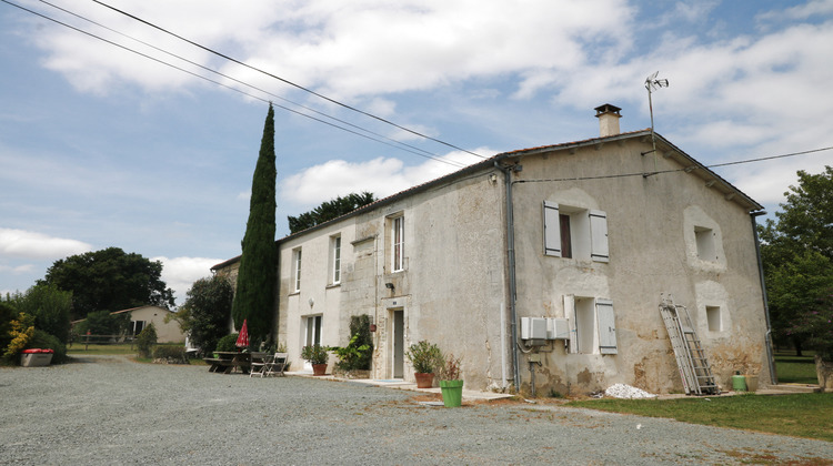 Ma-Cabane - Vente Maison Saint-Savinien, 210 m²