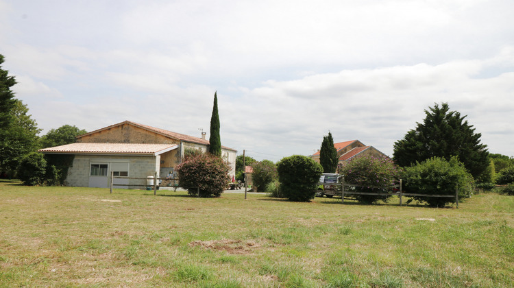 Ma-Cabane - Vente Maison Saint-Savinien, 210 m²