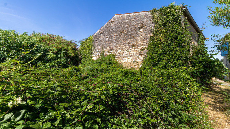 Ma-Cabane - Vente Maison Saint-Savinien, 75 m²