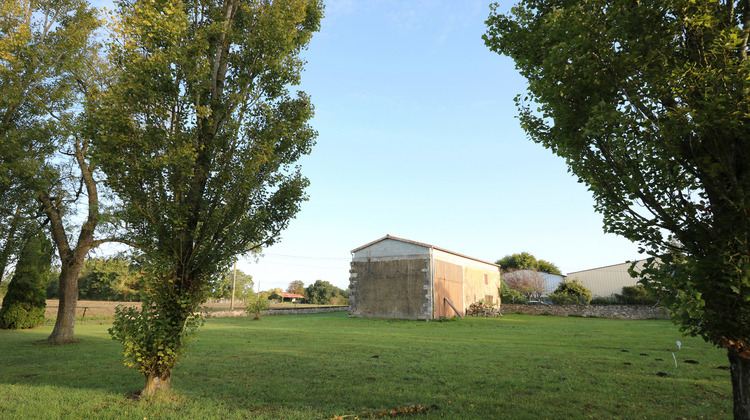 Ma-Cabane - Vente Maison Saint-Savinien, 82 m²