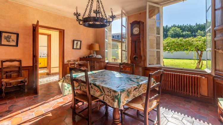 Ma-Cabane - Vente Maison Saint-Savinien, 235 m²