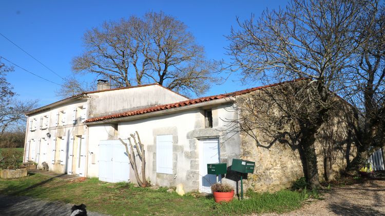 Ma-Cabane - Vente Maison Saint-Savinien, 126 m²