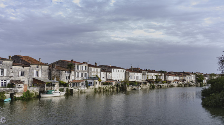 Ma-Cabane - Vente Maison Saint-Savinien, 175 m²