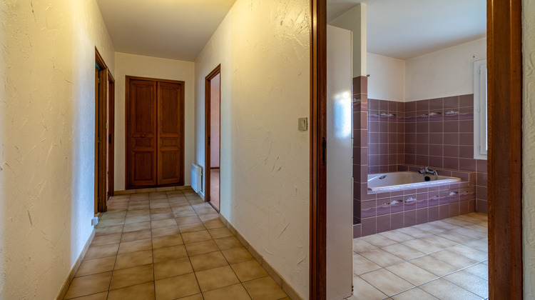 Ma-Cabane - Vente Maison Saint-Savinien, 120 m²