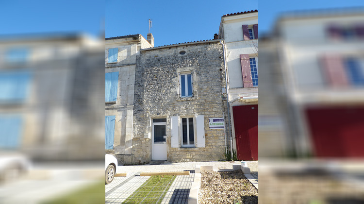 Ma-Cabane - Vente Maison Saint-Savinien, 94 m²