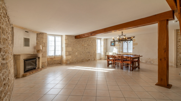 Ma-Cabane - Vente Maison Saint-Savinien, 220 m²