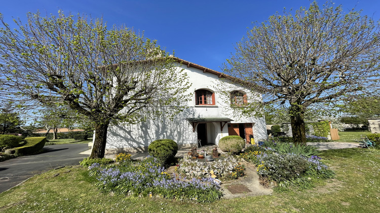 Ma-Cabane - Vente Maison Saint-Savinien, 253 m²