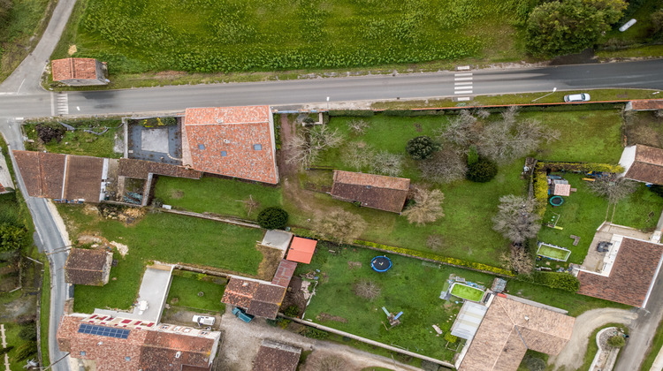 Ma-Cabane - Vente Maison Saint-Savinien, 191 m²