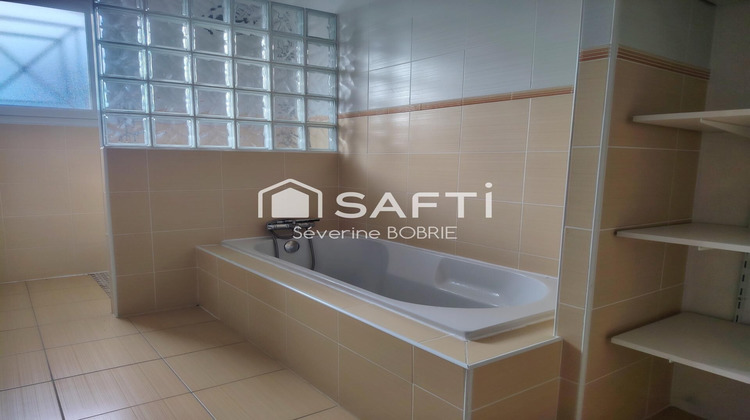 Ma-Cabane - Vente Maison Saint-Savinien, 155 m²