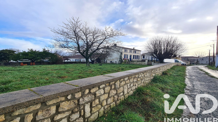 Ma-Cabane - Vente Maison Saint-Savinien, 150 m²