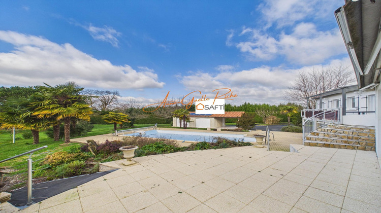 Ma-Cabane - Vente Maison Saint-Savinien, 312 m²