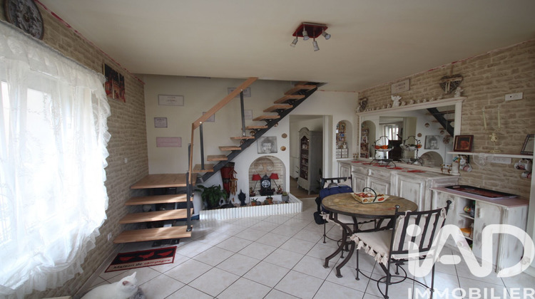 Ma-Cabane - Vente Maison Saint-Savinien, 120 m²