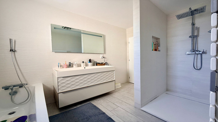 Ma-Cabane - Vente Maison SAINT-SEURIN-SUR-L'ISLE, 135 m²