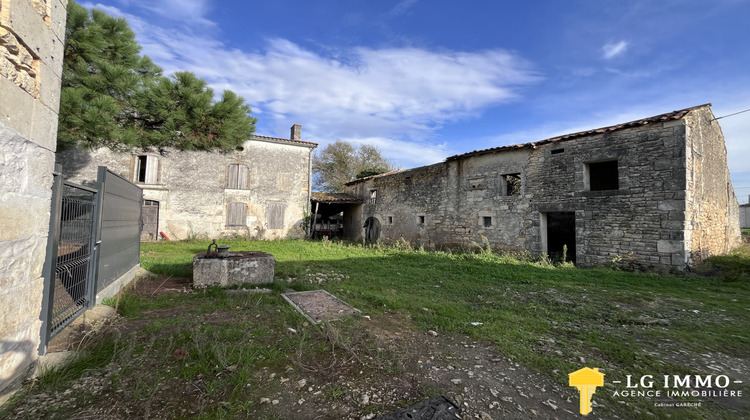 Ma-Cabane - Vente Maison Saint-Sigismond-de-Clermont, 263 m²