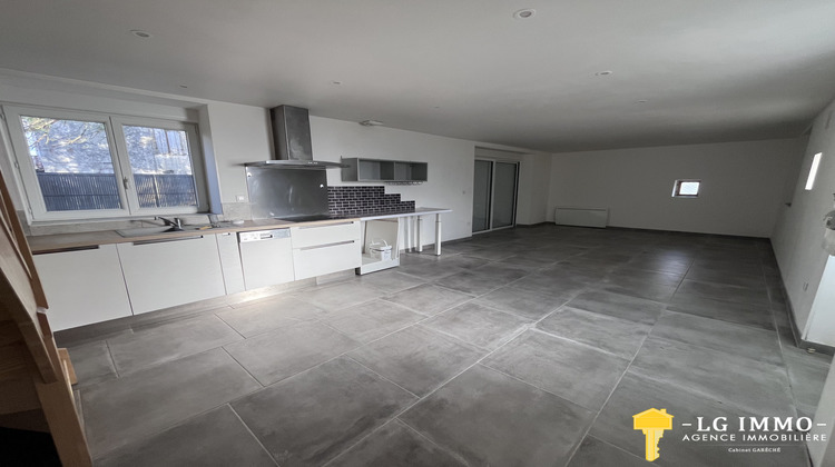 Ma-Cabane - Vente Maison Saint-Sigismond-de-Clermont, 263 m²