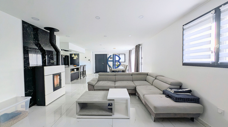 Ma-Cabane - Vente Maison SAINT-SIMEON-DE-BRESSIEUX, 147 m²