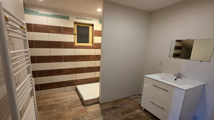Ma-Cabane - Vente Maison SAINT-SIMEON-DE-BRESSIEUX, 143 m²