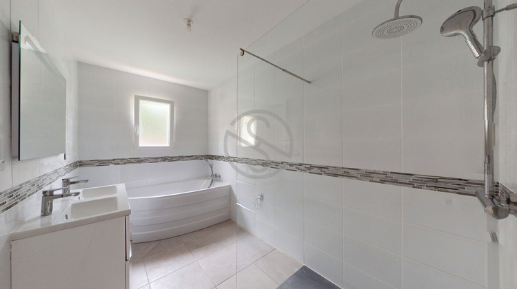 Ma-Cabane - Vente Maison SAINT-SIMEON-DE-BRESSIEUX, 91 m²