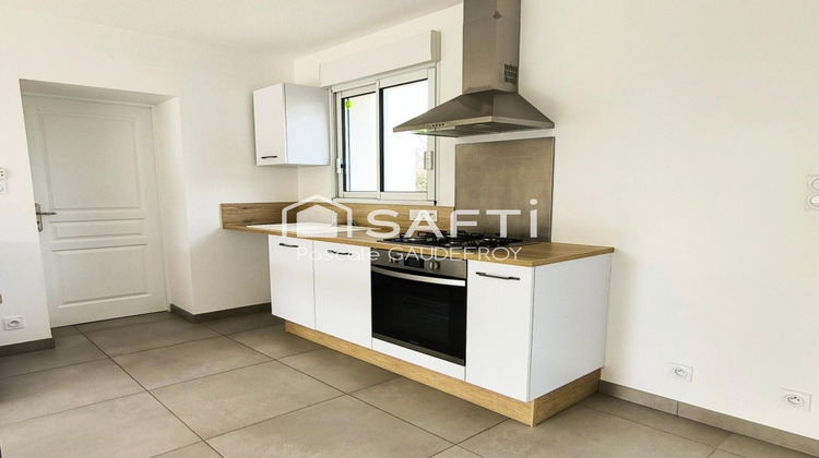 Ma-Cabane - Vente Maison Saint-Simon-de-Pellouaille, 85 m²