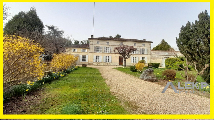 Ma-Cabane - Vente Maison Saint-Sulpice-de-Cognac, 331 m²