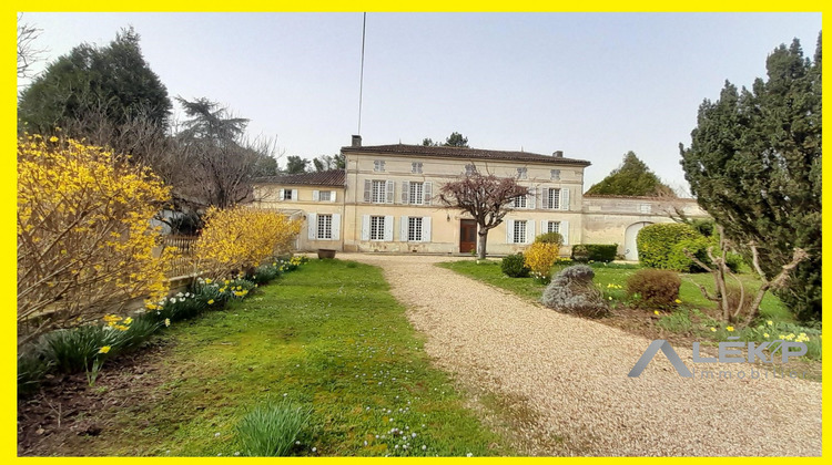 Ma-Cabane - Vente Maison Saint-Sulpice-de-Cognac, 331 m²