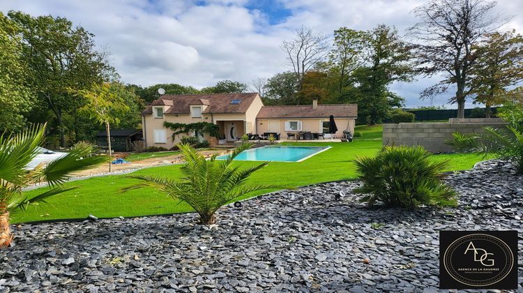 Ma-Cabane - Vente Maison Saint-Sulpice-de-Favières, 112 m²