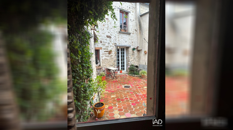 Ma-Cabane - Vente Maison Saint-Sulpice-de-Favières, 200 m²
