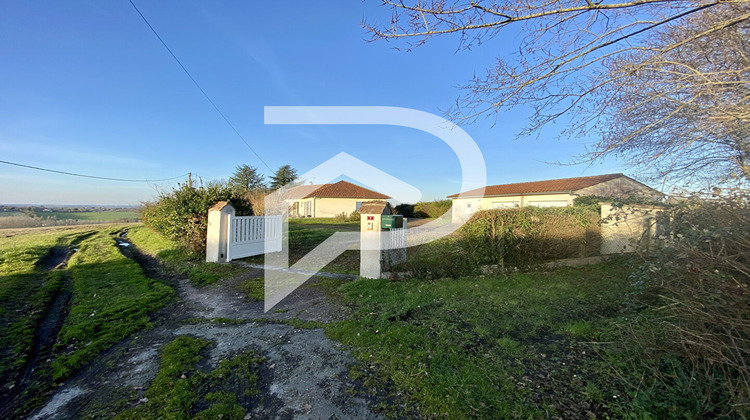 Ma-Cabane - Vente Maison SAINT-SULPICE-DE-ROUMAGNAC, 205 m²