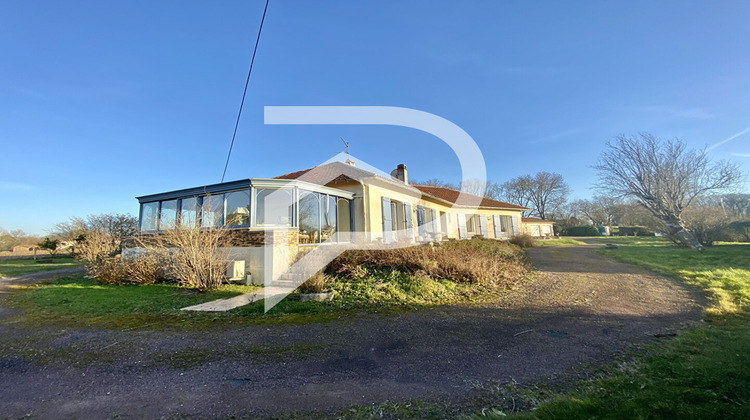 Ma-Cabane - Vente Maison SAINT-SULPICE-DE-ROUMAGNAC, 205 m²