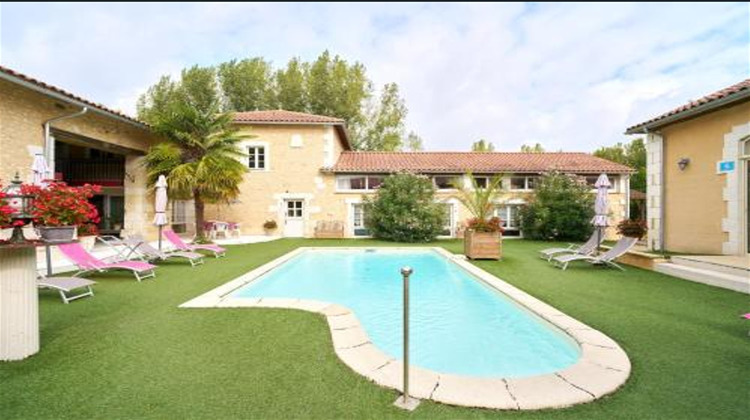 Ma-Cabane - Vente Maison SAINT-SULPICE-DE-ROUMAGNAC, 950 m²