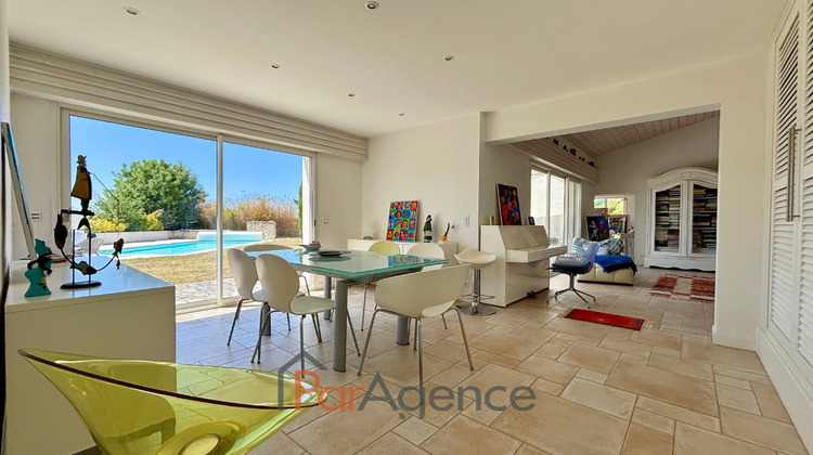 Ma-Cabane - Vente Maison Saint-Sulpice-de-Royan, 204 m²