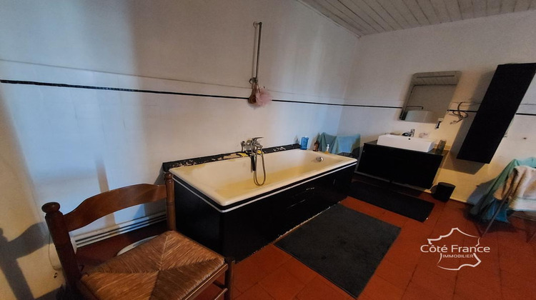 Ma-Cabane - Vente Maison SAINT SYMPHORIEN, 229 m²