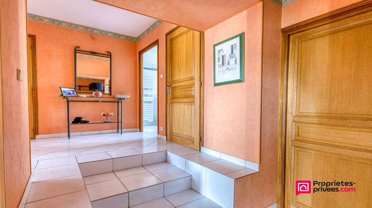 Ma-Cabane - Vente Maison SAINT SYMPHORIEN D OZON, 274 m²